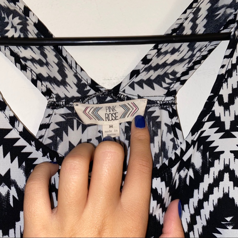 Patterned top - Picture 4 of 6
